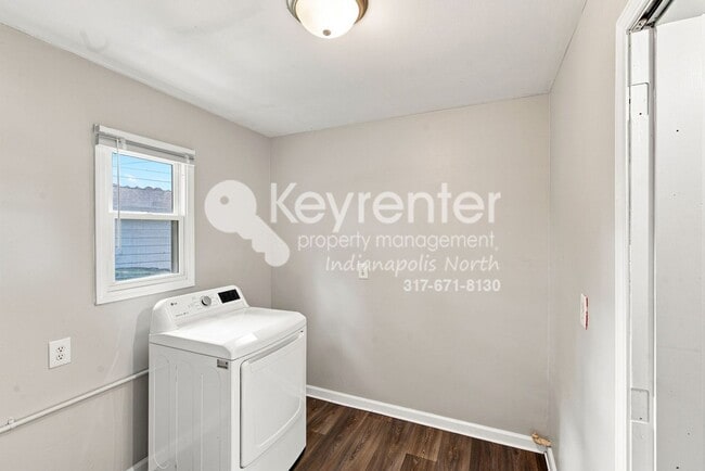 Building Photo - 3710 Chateau Ct