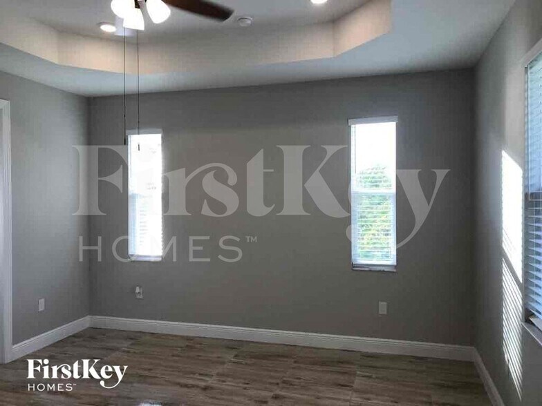 Building Photo - 3302 14th St SW