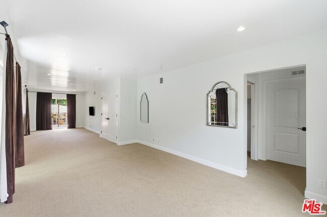 Building Photo - 503 N Greencraig Rd