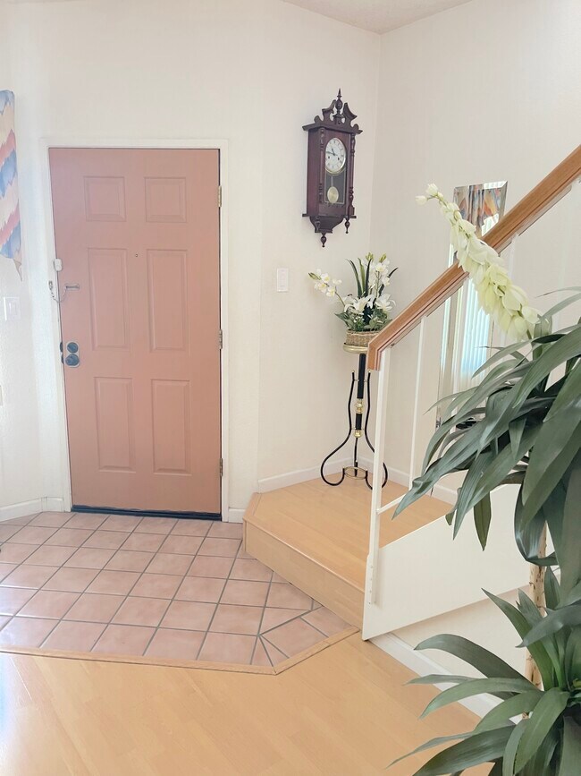 Building Photo - 6193 Potrero Dr