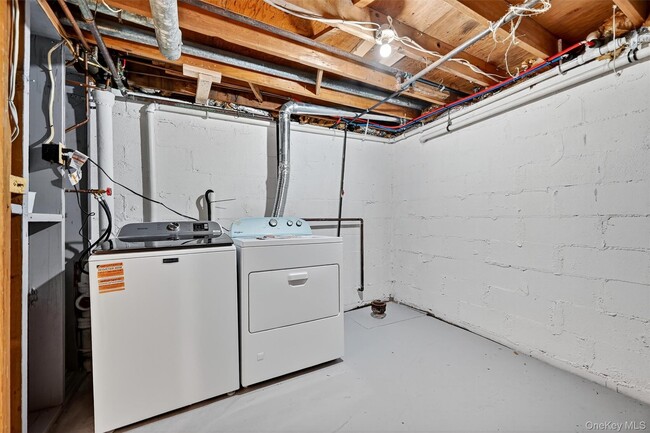 Building Photo - 28 Alan Rd