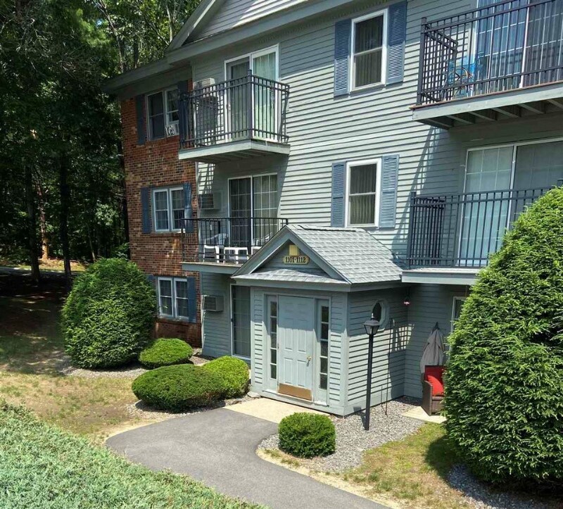 Building Photo - 11 St James Pl