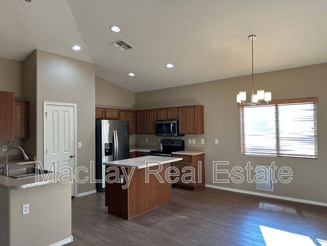 Building Photo - 1746 E Chaparral Dr