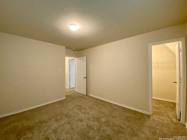 Building Photo - 491 Hunters Rnch E