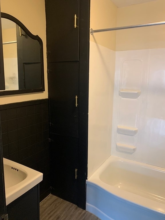 Building Photo - 108 Elmwood Ave