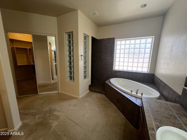 Building Photo - 17654 W Willow Dr