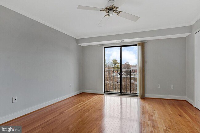 Building Photo - 2572 Riva Rd