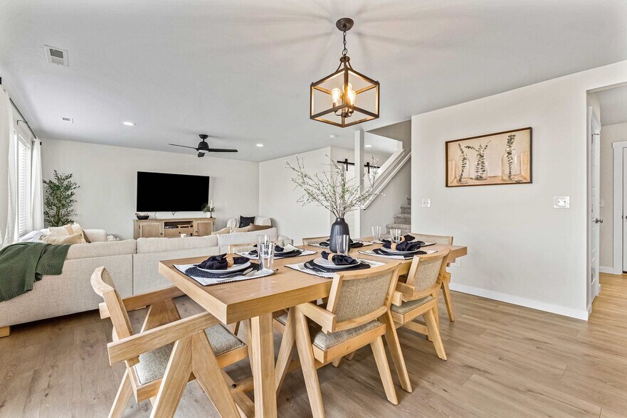 Building Photo - 5302 E Burnte Peak St