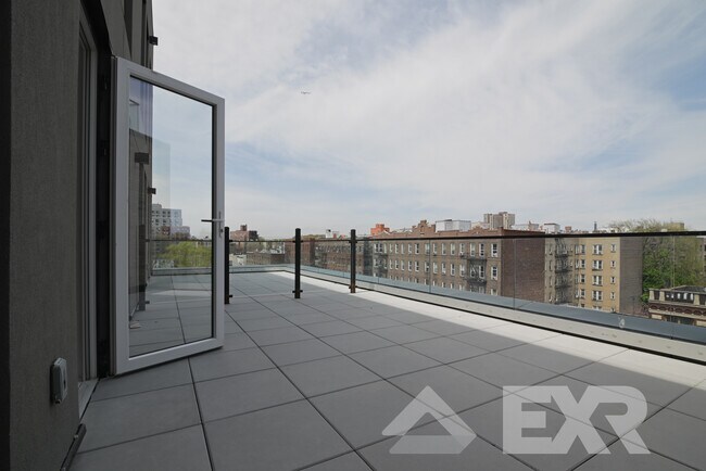 Building Photo - 100 Lenox Rd