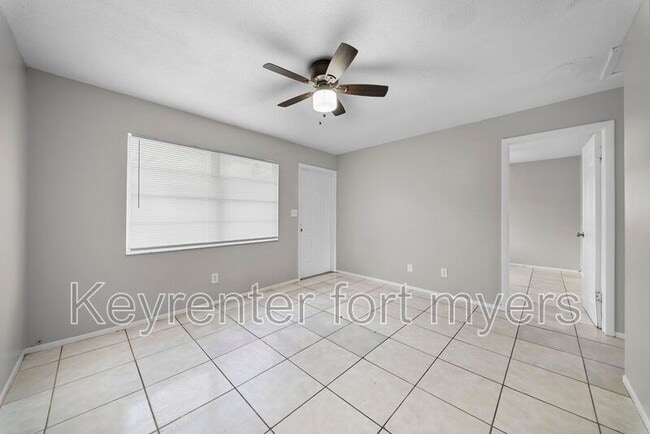 Building Photo - 464A Carolina Ave