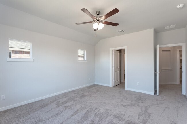 Building Photo - 512 Pepperbark Ave