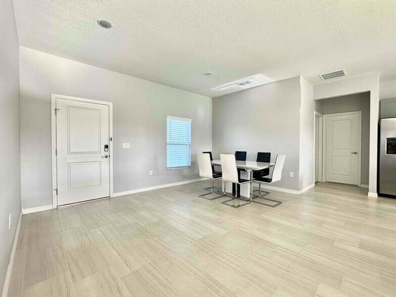 Building Photo - 1530 Palatka Rd SE