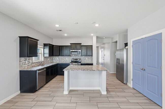 Building Photo - 3917 Desert Bluff Dr