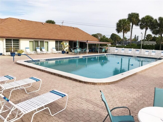 Building Photo - 3705 34th Ave Dr W