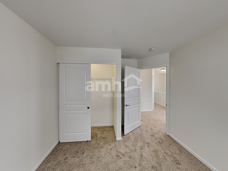 Building Photo - 2449 Emily Ln