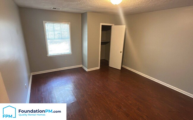 Building Photo - 5272 Scottsdale Ave