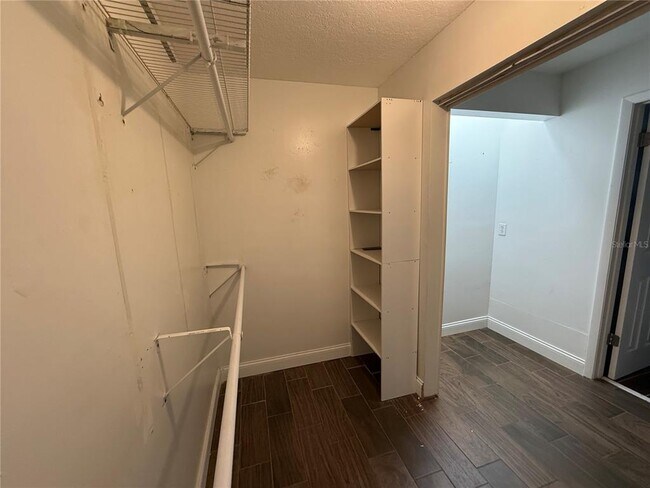 Building Photo - 2680 Bay Leaf Dr