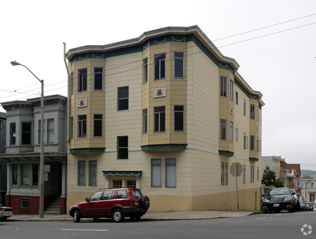Building Photo - 2344 Fulton St