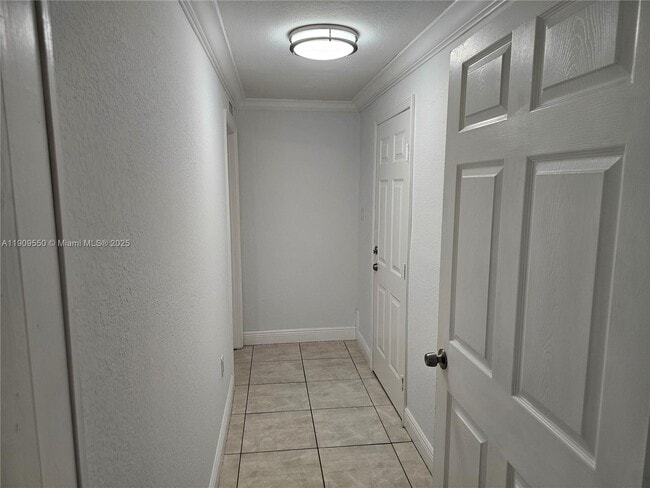 Building Photo - 651 SW 66th Ave