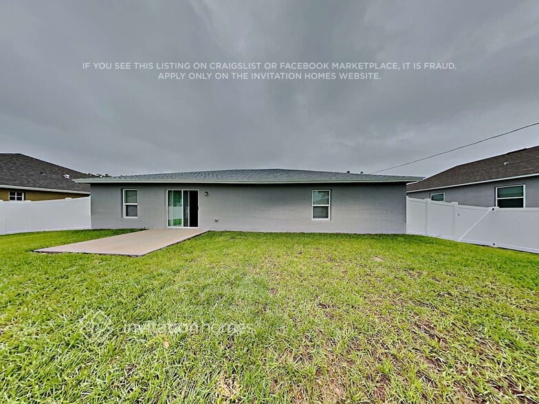 Building Photo - 1659 SW Realty St