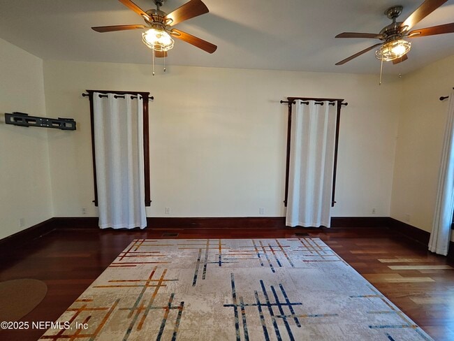 Building Photo - 1250 N Liberty St