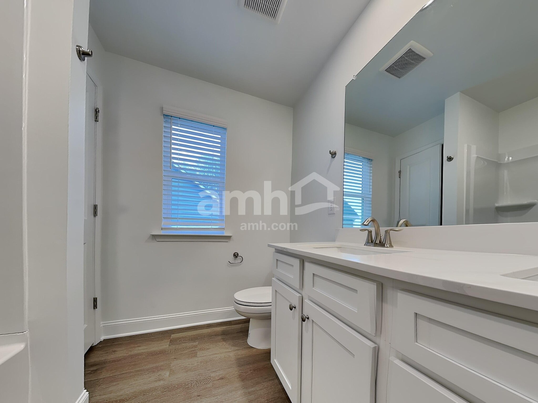 Building Photo - 985 Carnelian Ln