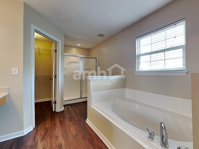 Building Photo - 3146 Old Glory Ln