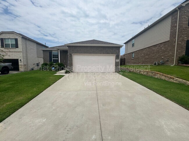 Building Photo - 8132 Cedar Lake Ln