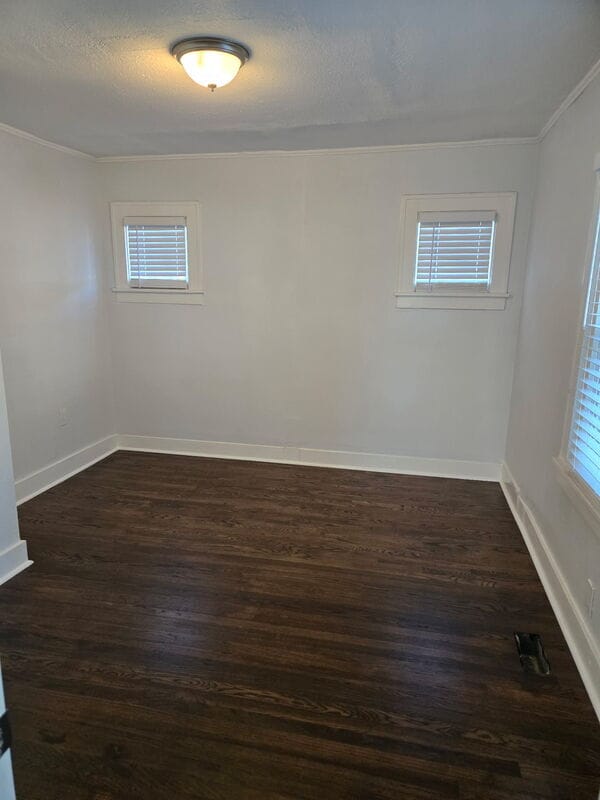 Building Photo - 2501 E 68th Terrace