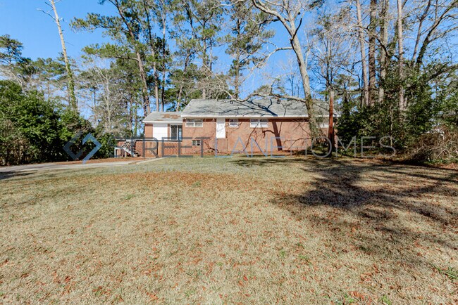 Building Photo - NOW OFFERING $250 OFF FIRST FULL MONTH IF ...