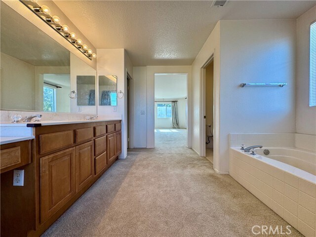 Building Photo - 16612 China Berry Ct