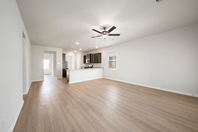 Building Photo - 15619 Plum Brk Dr