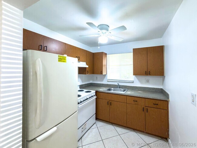 Building Photo - 4109 Riverside Dr