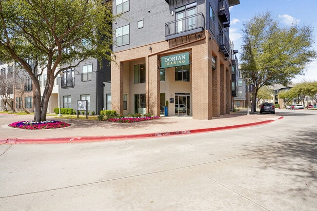 Building Photo - Dorian and Encore