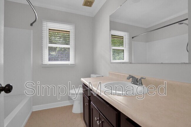 Building Photo - 7709 Scottsdale Dr