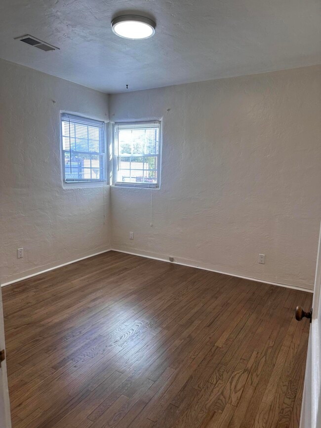 Building Photo - 4520 3rd St NW