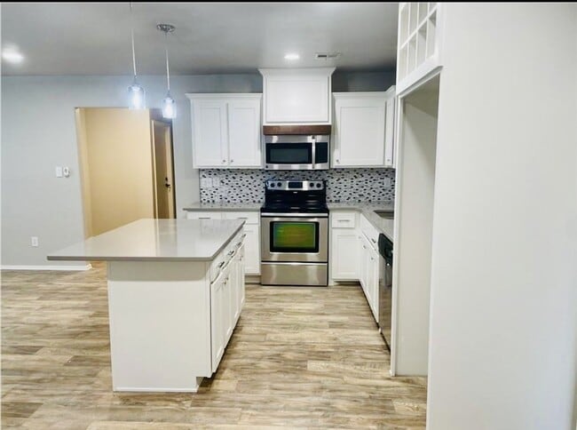 Building Photo - Remodeled home on the heart of Norman!