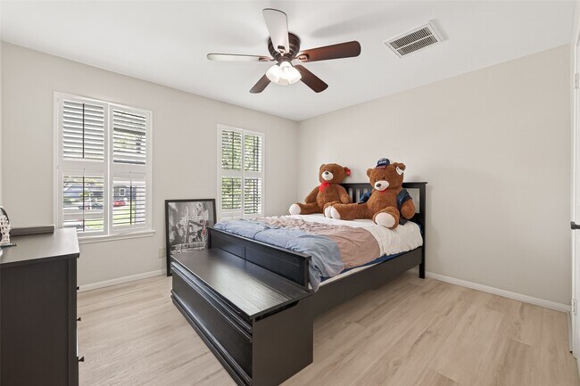 Building Photo - 15843 Foxgate Rd