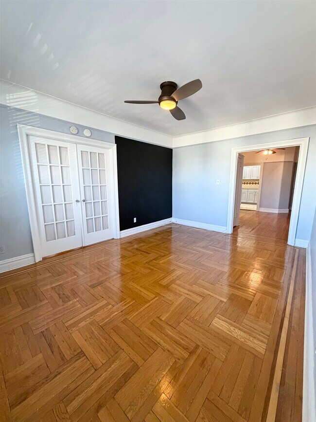 Building Photo - 3718 Park Ave