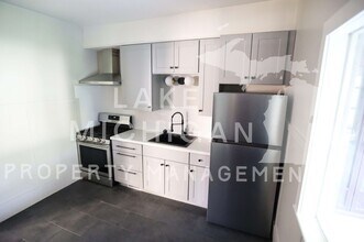 Building Photo - 617 Prospect Ave SE