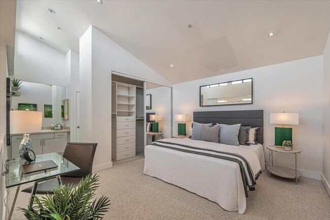Building Photo - Upscale Living at Its Finest