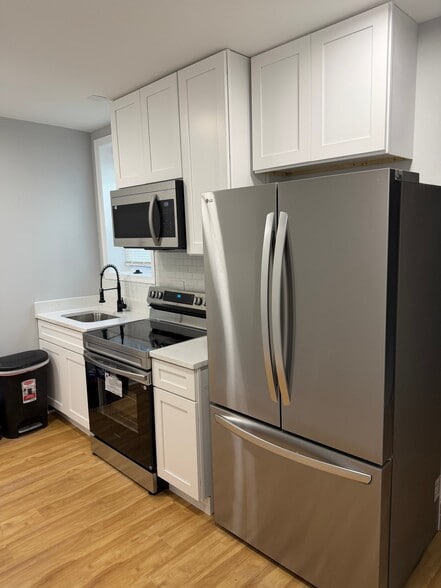 Building Photo - 1628 Benhill Ave