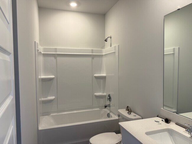Building Photo - 1033 Arborwood Ln SW