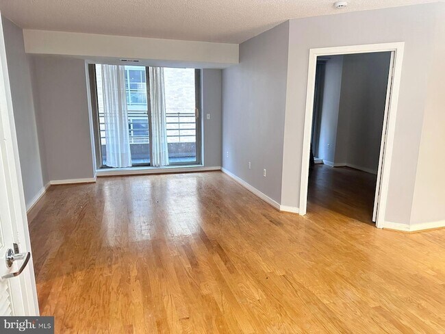 Building Photo - 1275 25th St NW
