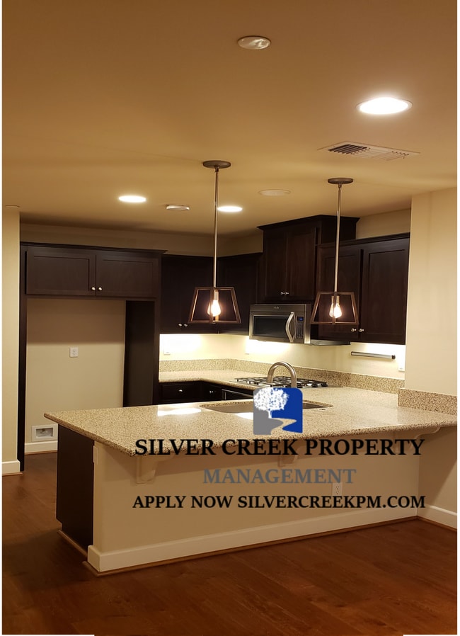 Building Photo - Appliances Included 3 BEDROOM HOME LOCATED IN DUBLIN!  - AVAILABLE ON NOV 15