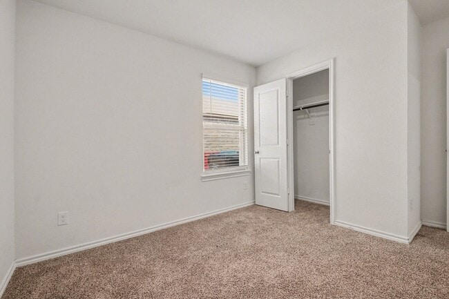 Building Photo - 505 Banner Ave