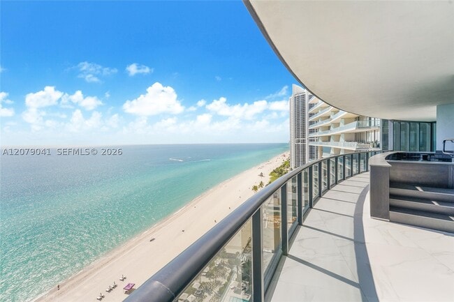 Building Photo - 18555 Collins Ave