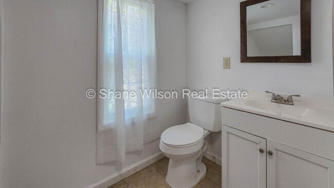 Building Photo - "Charming 4-Bed Chattanooga Home with Hard...