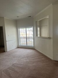 Building Photo - 668 Gateway Dr SE