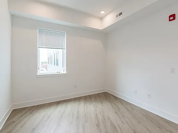 Building Photo - 1622 Point Breeze Ave